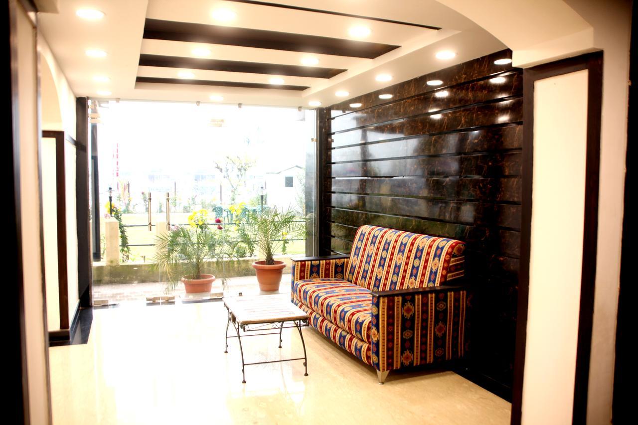 Hotel New Park At Dal Lake Srīnagar Buitenkant foto