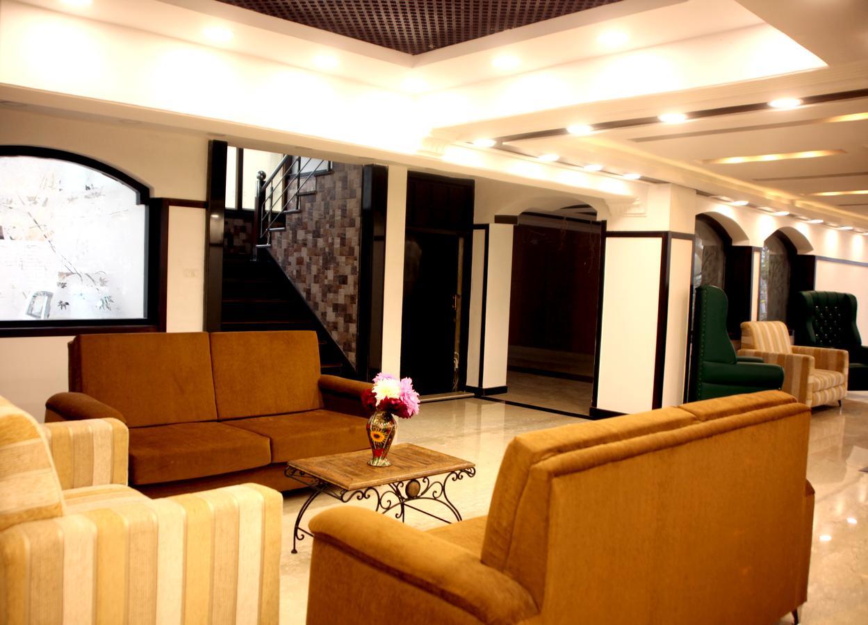 Hotel New Park At Dal Lake Srīnagar Buitenkant foto