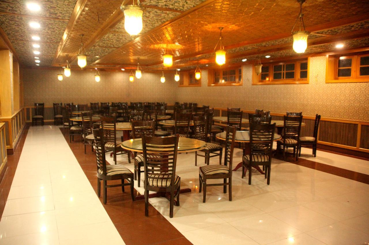 Hotel New Park At Dal Lake Srīnagar Buitenkant foto