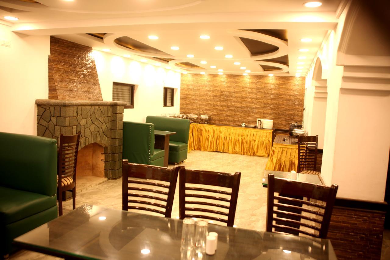 Hotel New Park At Dal Lake Srīnagar Buitenkant foto